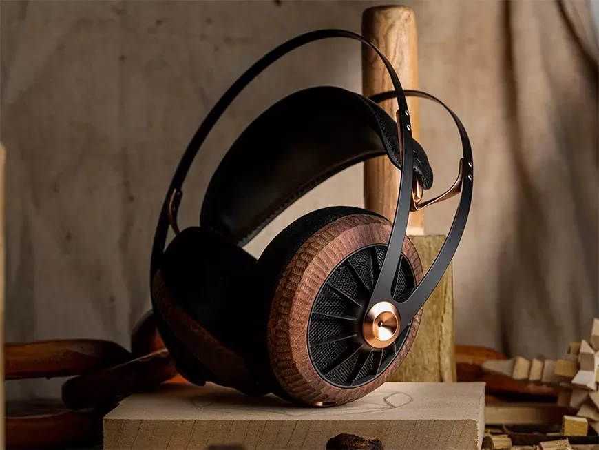Meze 109 Pro Primal on-ear headphones