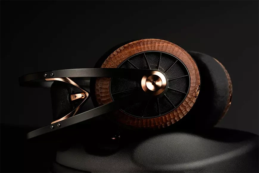 Meze 109 Pro Primal on-ear headphones