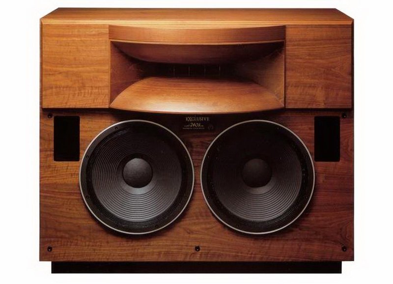 EXCLUSIVE model2401twin 1983.JPG