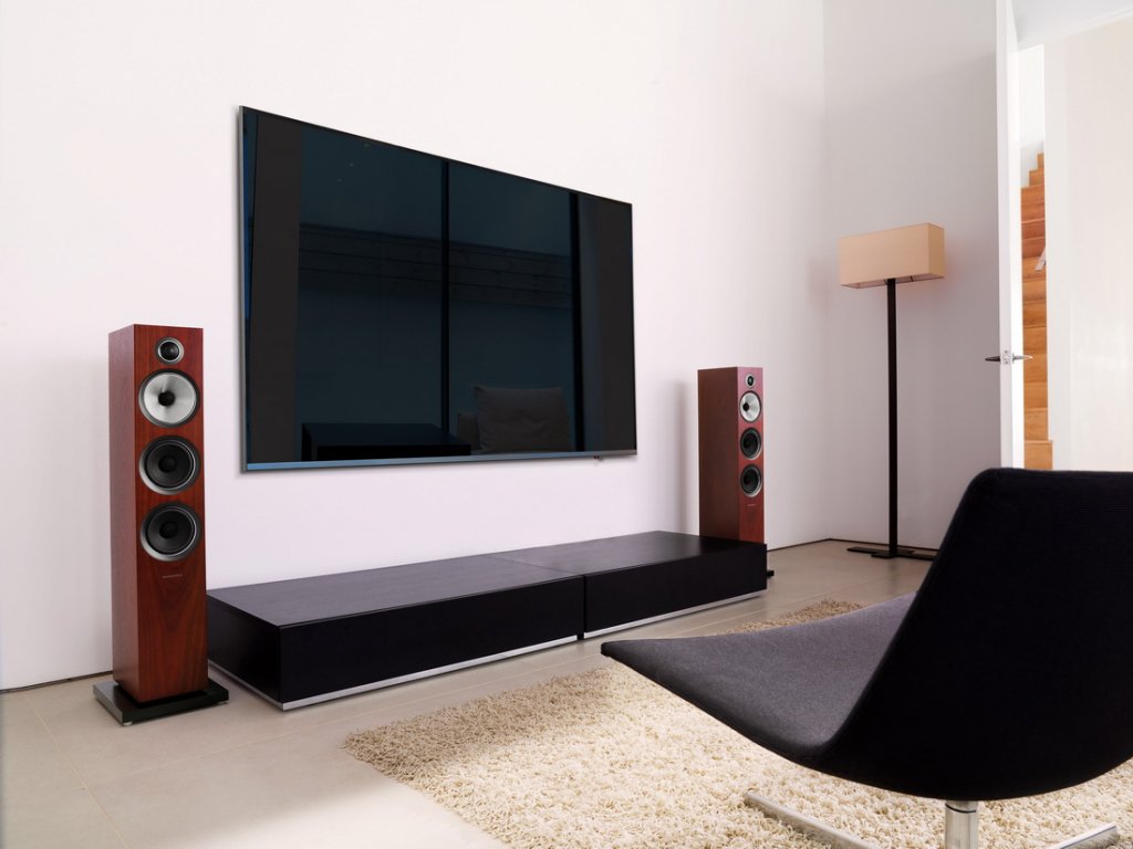 Bowers & Wilkins 704 S2 1.jpg