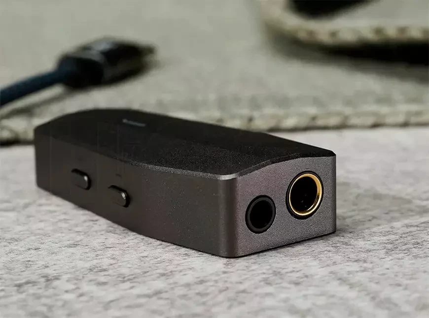 Portable DAC with Headphone Amplifier DUNU DTC-800