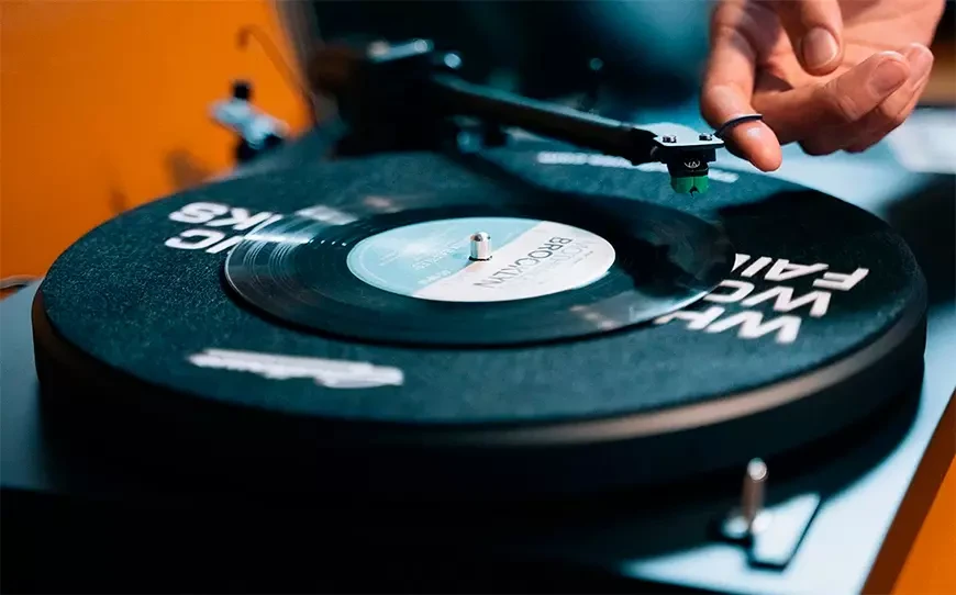 Gadhouse Mathis Vinyl Record Player