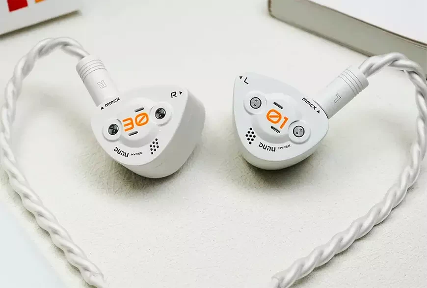 In-ear hybrid headphones DUNU DK3001BD
