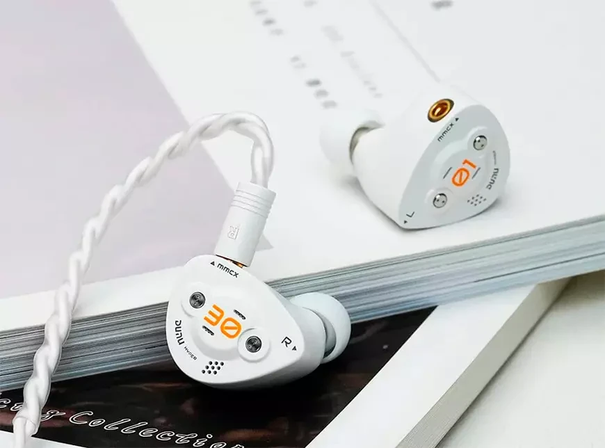 In-ear hybrid headphones DUNU DK3001BD