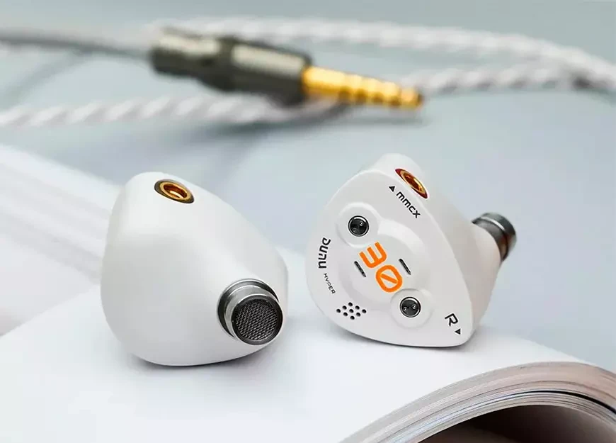 In-ear hybrid headphones DUNU DK3001BD