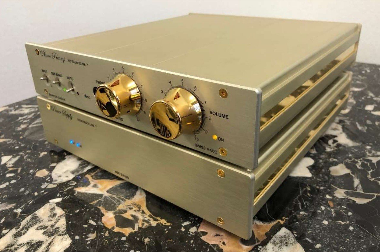 HSE Swiss RL-7: Adjustable phono amplifier with XLR connections and volume control