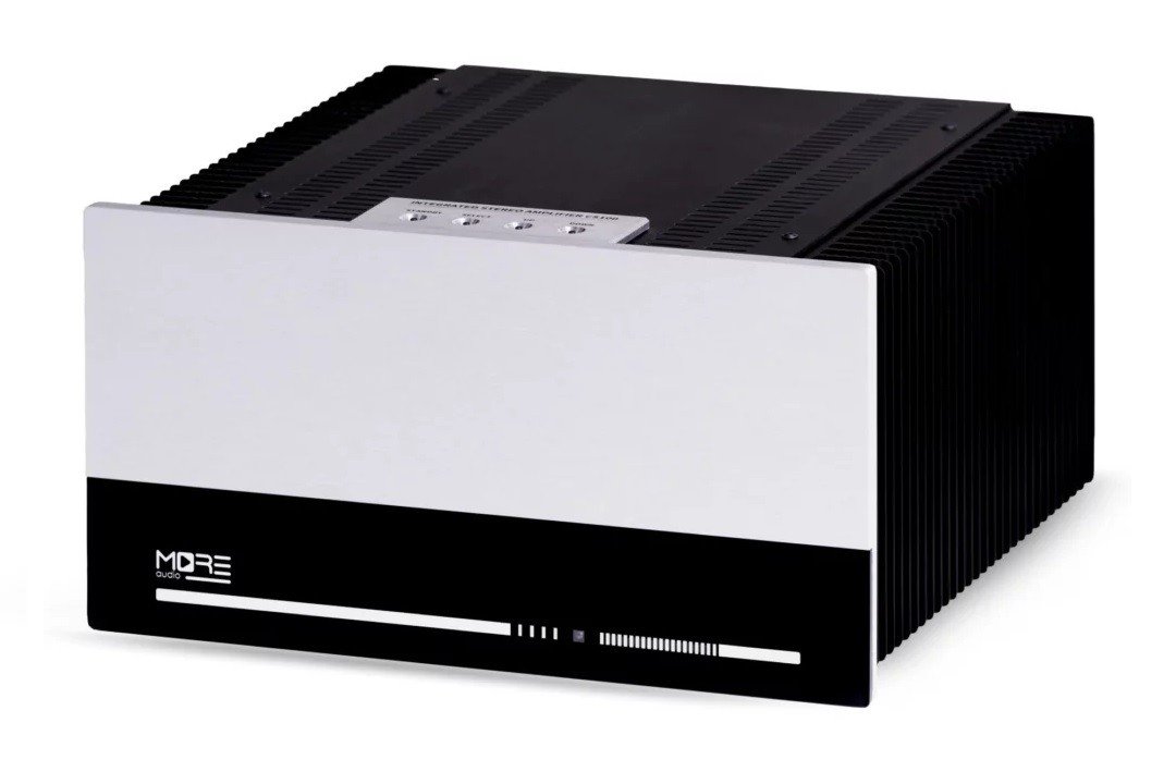 In CS100, MOREaudio has designed the final stage to operate in class AB, thanks to innovative single-ended topology solutions. 