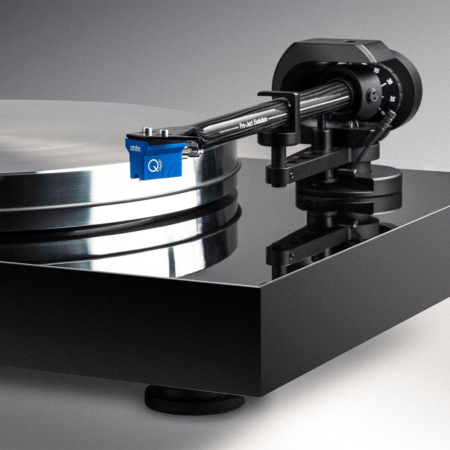 Pro-Ject X8 with ortofon pick-up