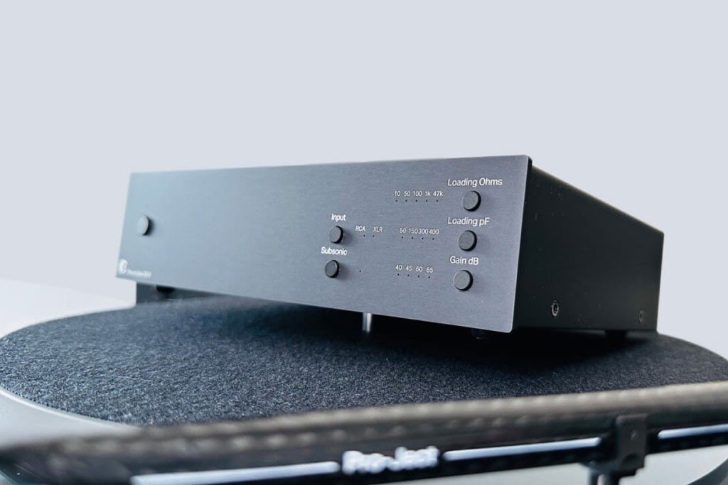 If you already listen to vinyl and want to take the sound of your system to a new level, then a balanced connection will allow you to do this. 