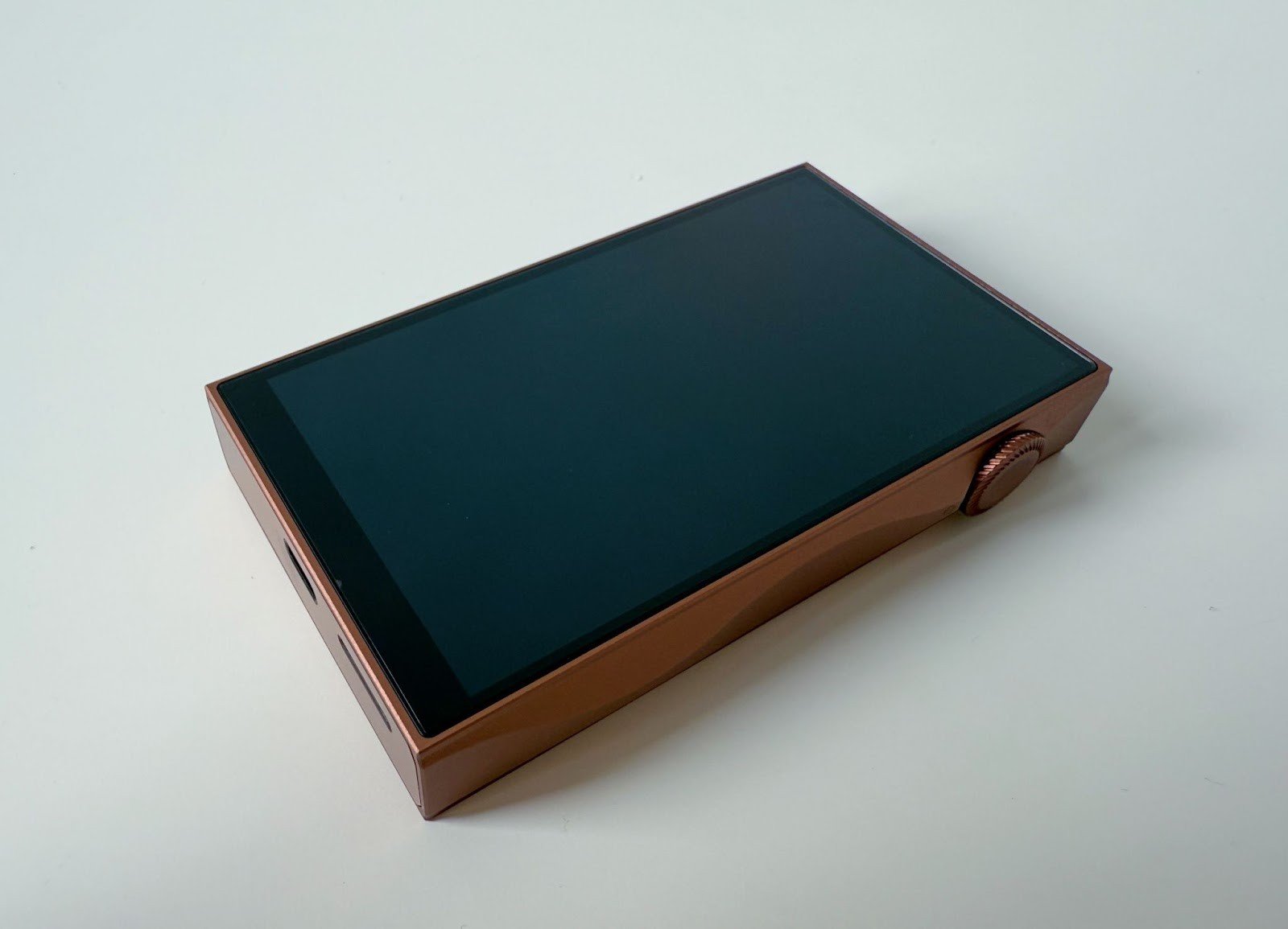 The Shanling M3 Plus looks really stylish and expensive. 