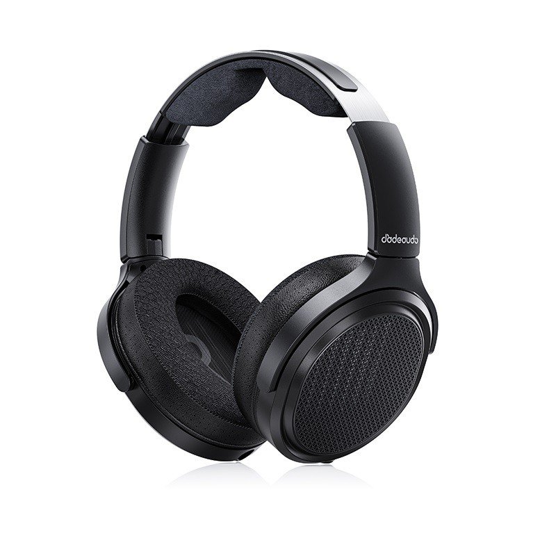 The kit includes 3.5mm and 4.4mm oxygen-free copper cables, as well as a 6.35mm to 3.5mm adapter, making it convenient for connecting to different sources.