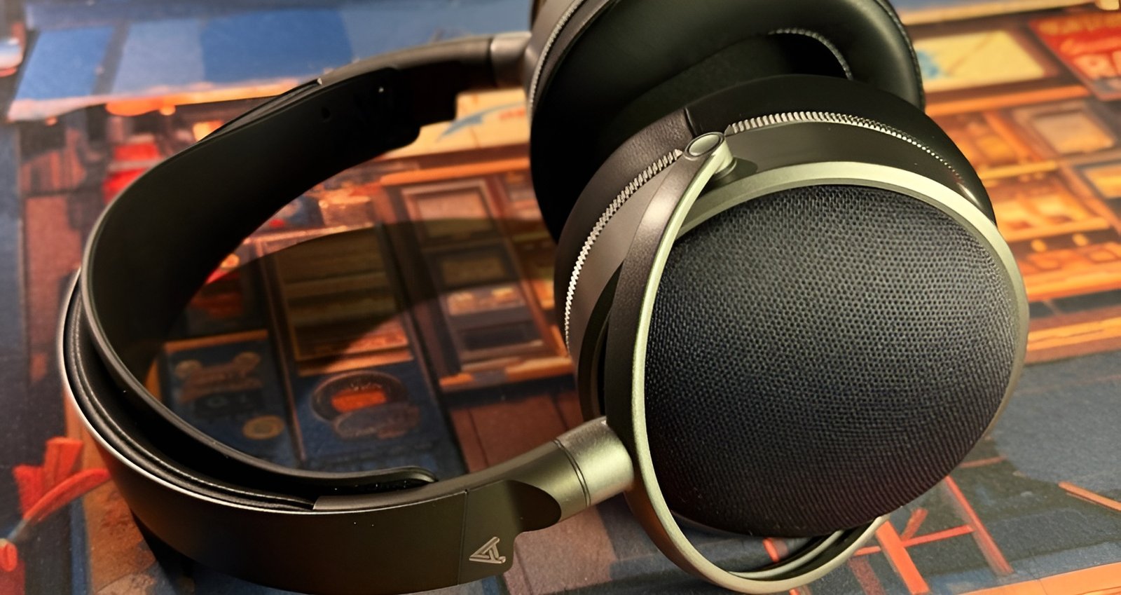 I have a hard time understanding how you can compare headphones with any of the “competitors” in the closed segment. 