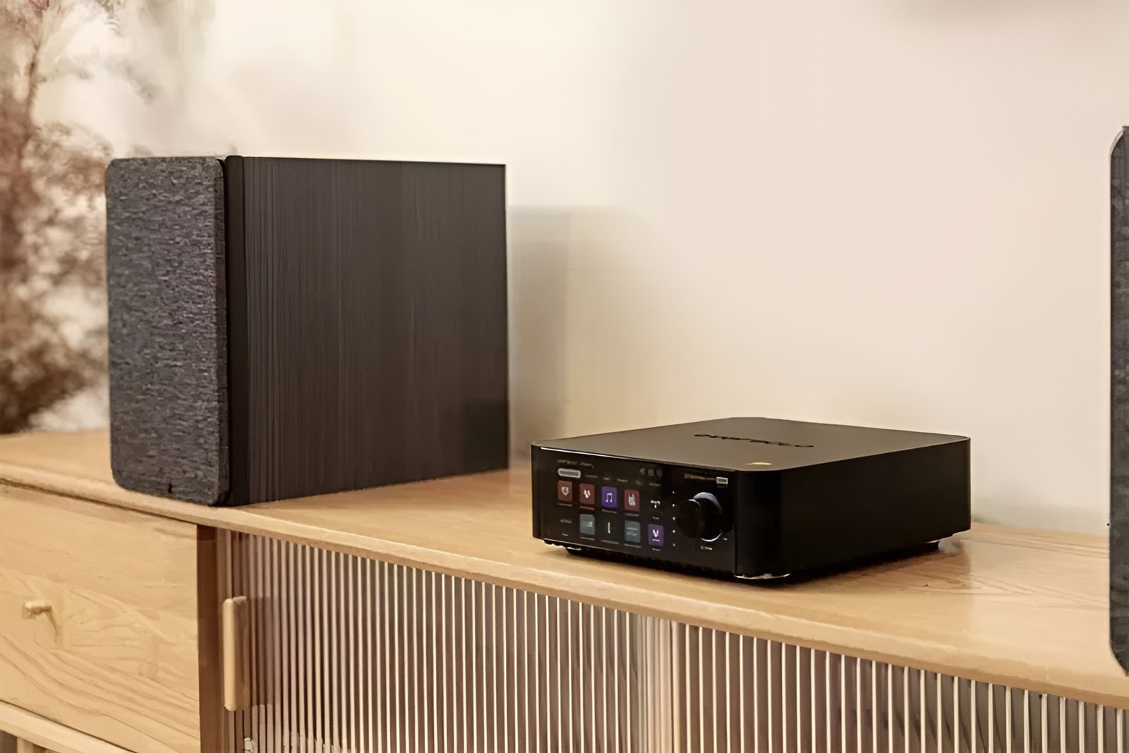 According to Starke Sound, this integration is designed to simplify the installation process, taking into account factors such as impedance matching, energy efficiency, and speaker placement in stereo, multichannel, and gaming audio systems.