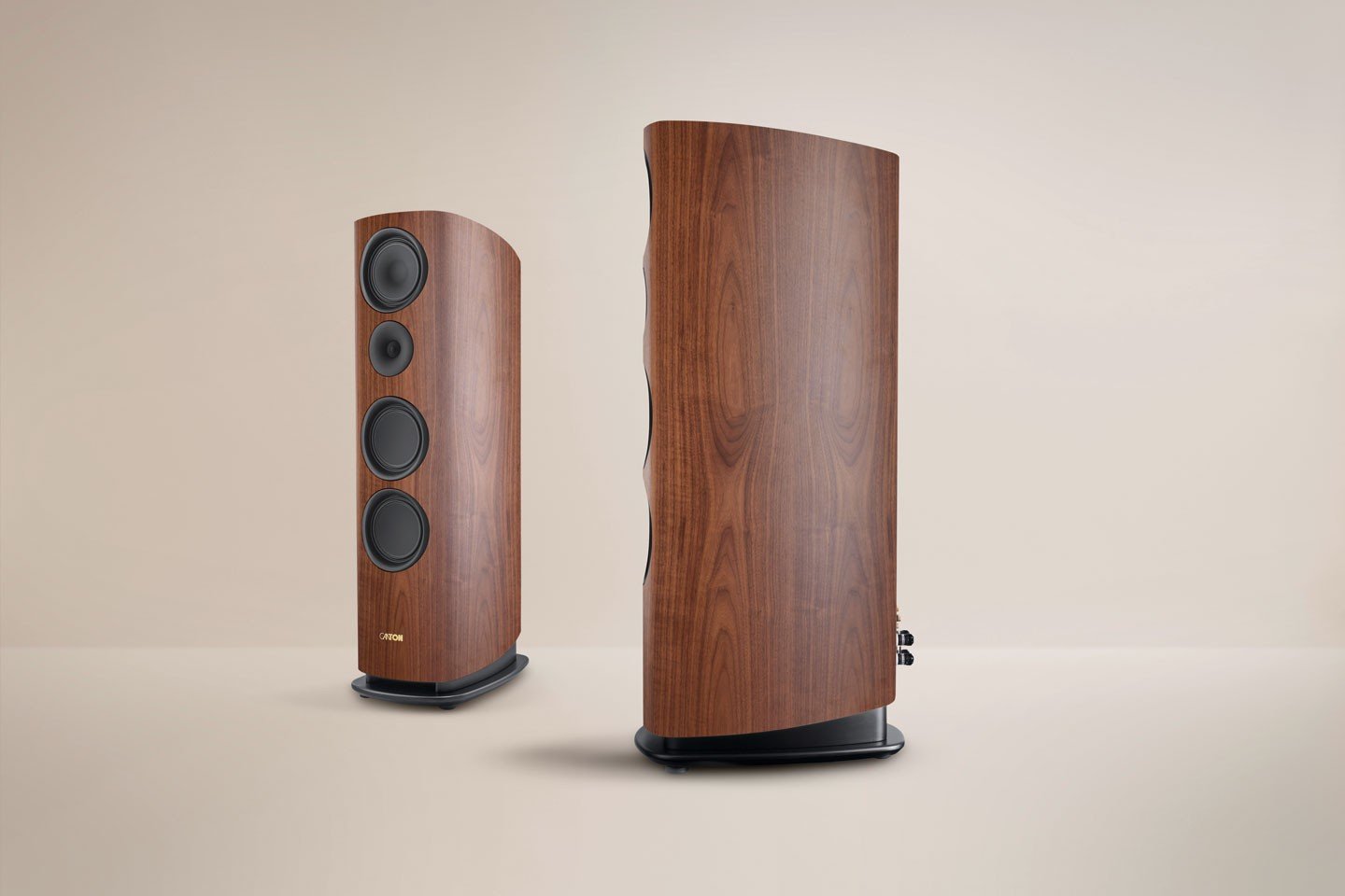 The unit configuration is a 3-way, 4-speaker unit.