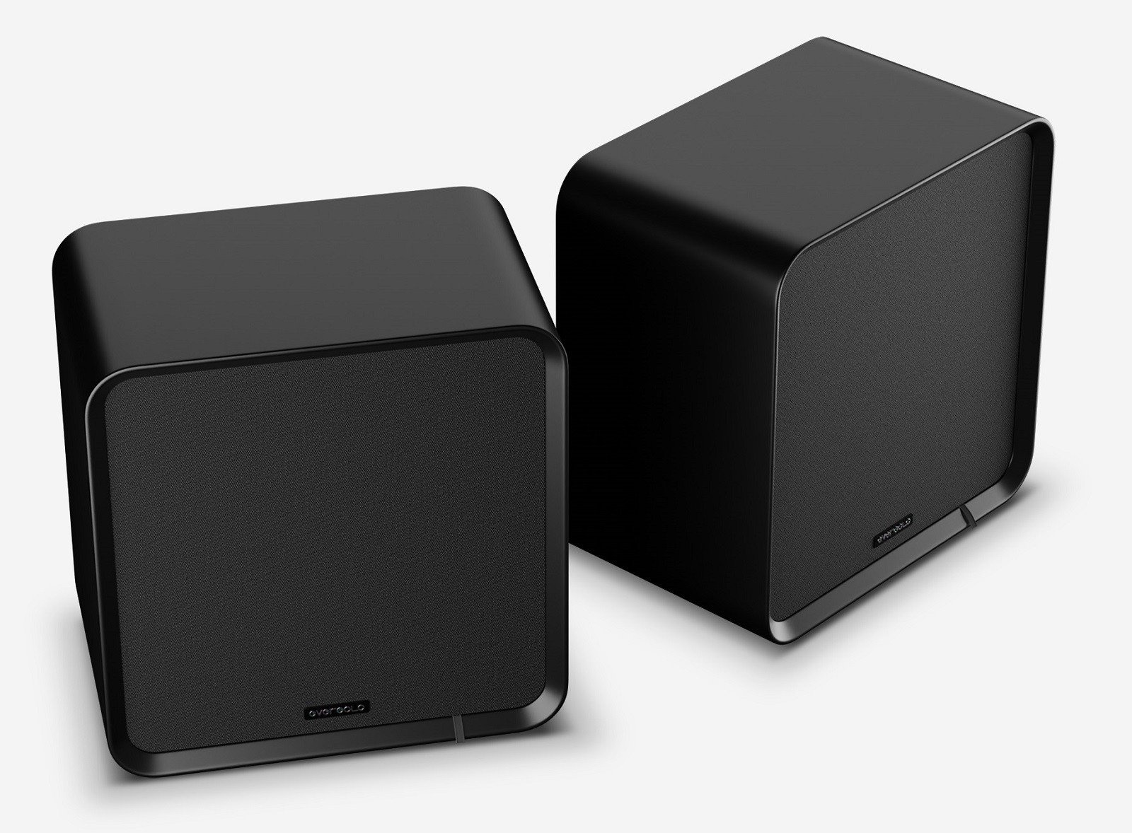 All of this is housed in a high-density MDF cabinet, fitted with carefully placed damping material to absorb standing waves and reduce resonance. The 290 x 180 x 290 millimeter (H x W x D) cabinet is finished with a matte, starry black PU coating.