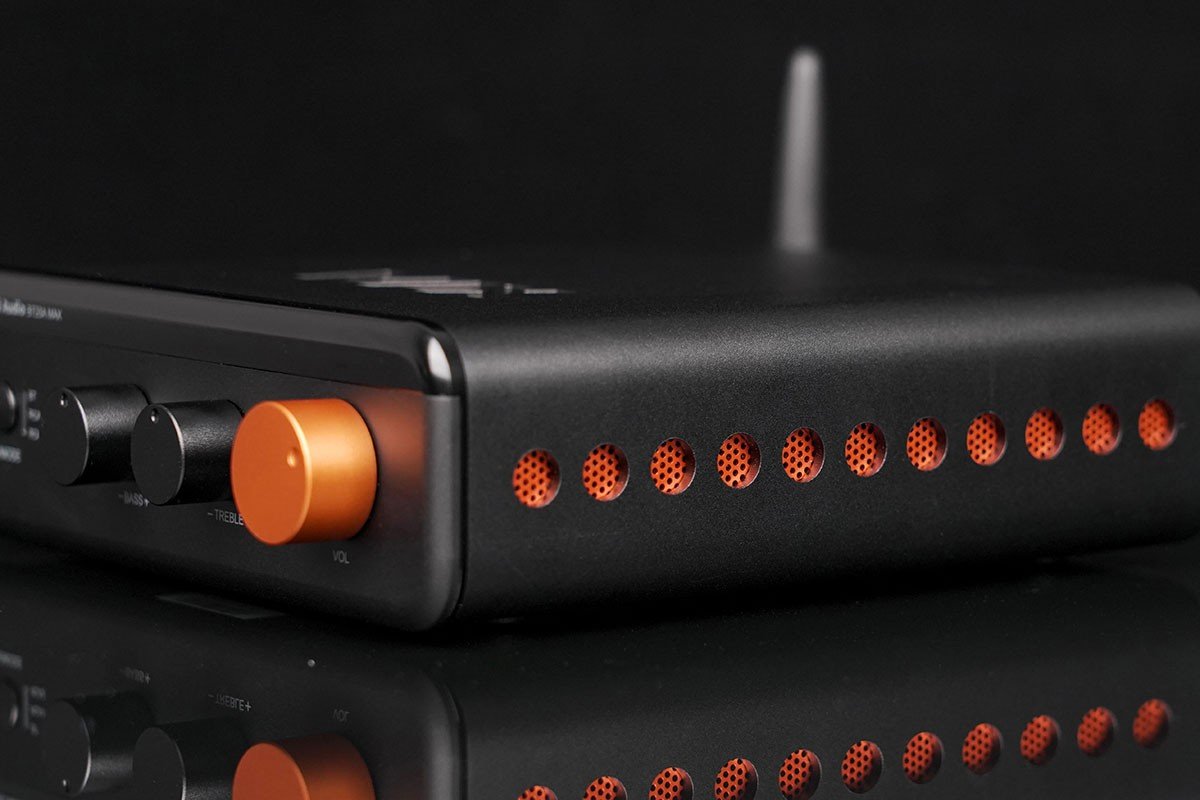 A switchable high-pass filter at 80 Hz relieves connected speakers of low-frequency load, which can contribute to greater midrange clarity, especially with compact bookshelf speakers.