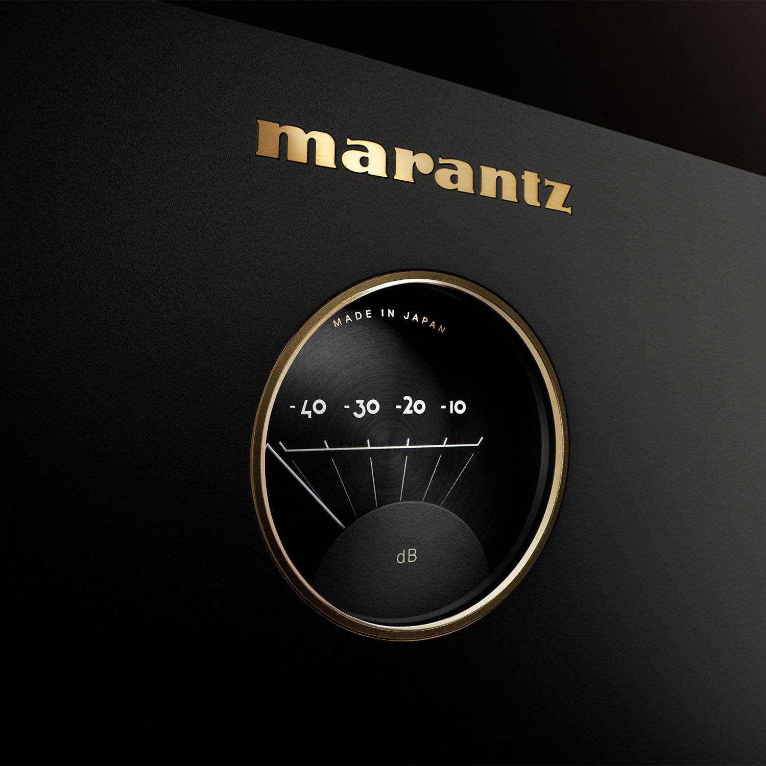 The CINEMA 40 is a heavyweight that demands its space. But it's also a beautiful piece of industrial art that can become a visually exciting element in your living room, instead of just a big anonymous metal box. 